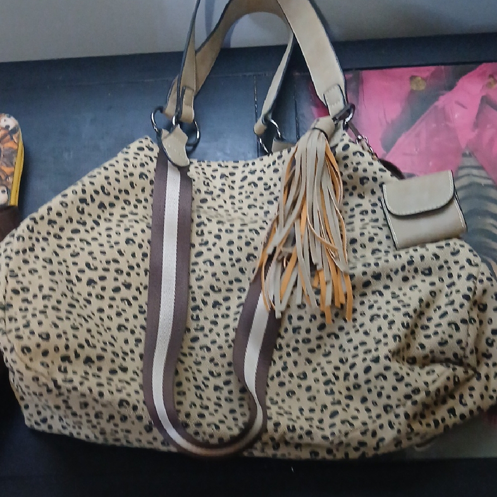 Chic Leopard Print Tote with Tan and Brown Accents